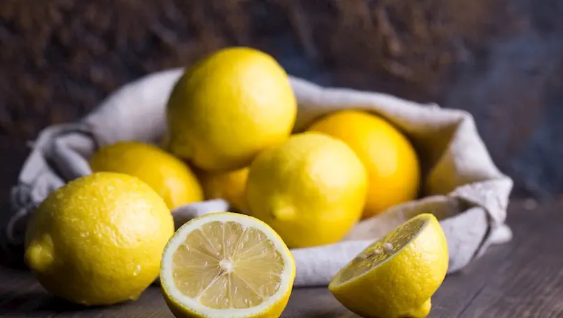 5-natural-products-lemon.webp